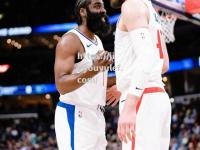 九游娱乐-强强联手：NBA球队考虑双塔组合