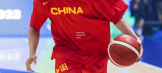 九游娱乐-上海男篮新晋球员崭露头角，成为球队焦点