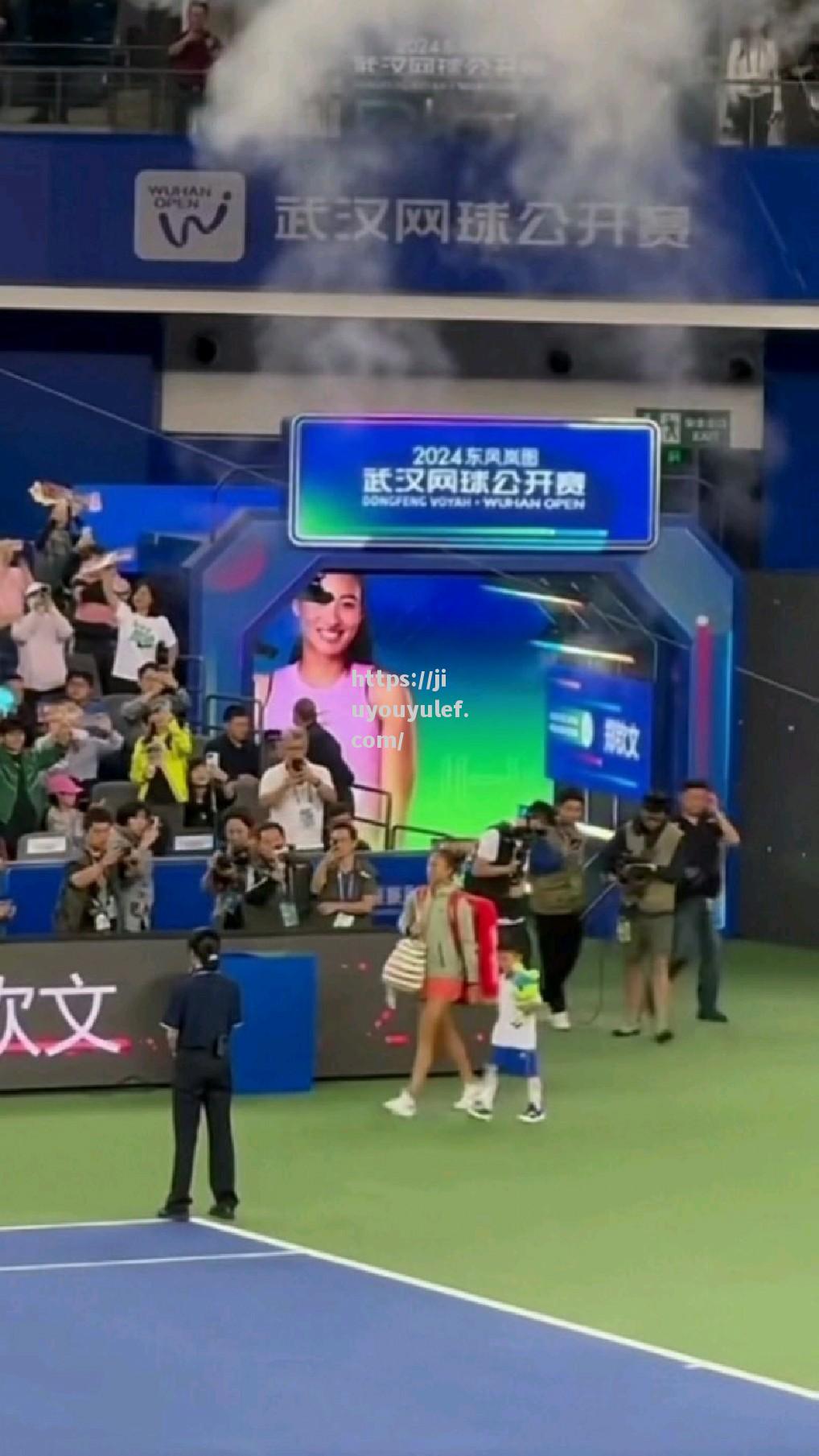 九游娱乐-欧预赛场上硝烟弥漫，观众沸腾不已